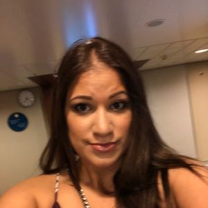 Meet your Posher, Yazmin